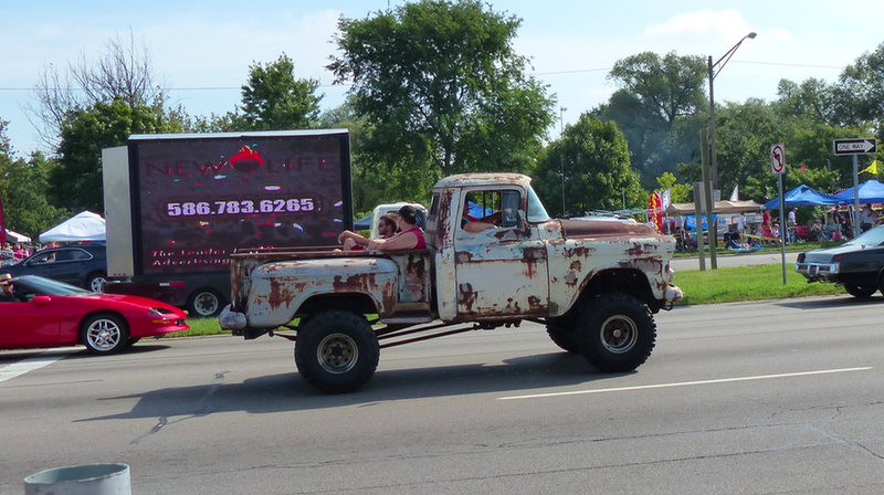 Illustration for article titled The Weirdest And Sexiest Cars That Showed Up To The Woodward Dream Cruise